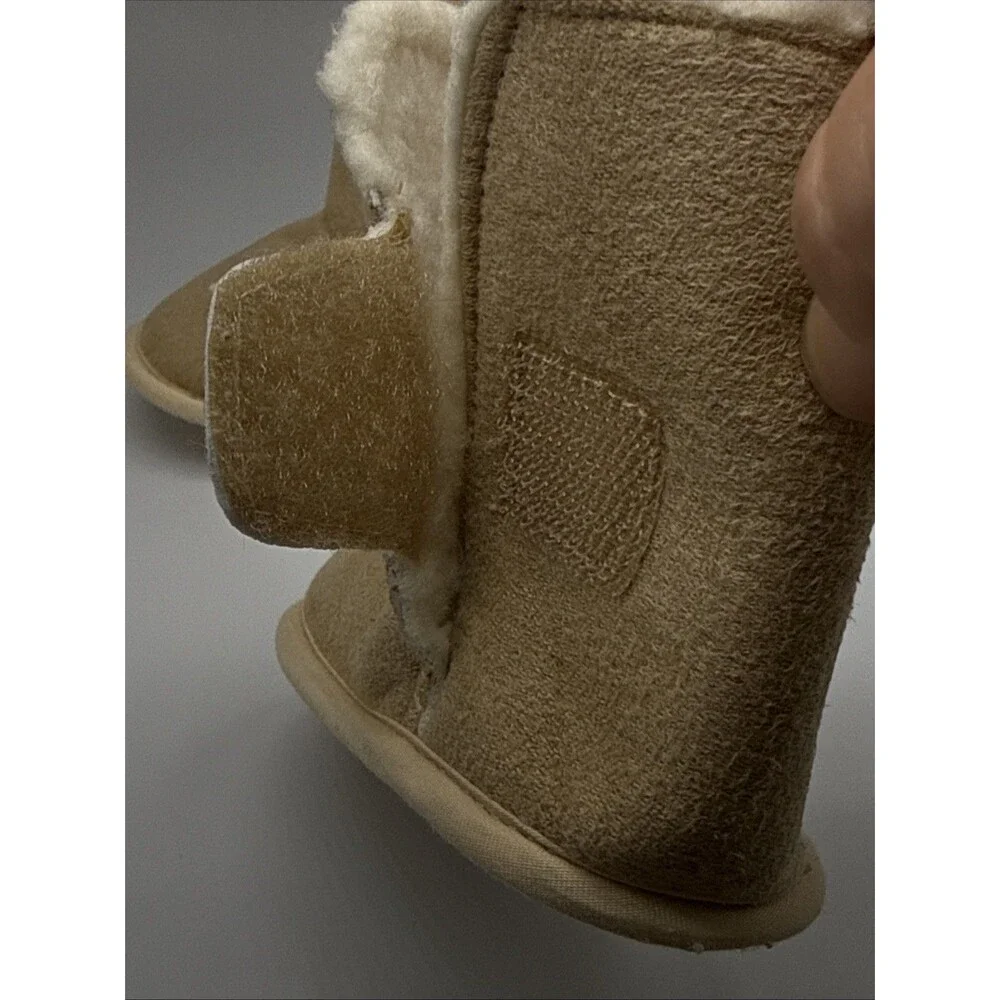 Baby Boots Lot 2 Carter’s 0-3M Rising Star 3-6M Winter Infant Booties Cabin Core